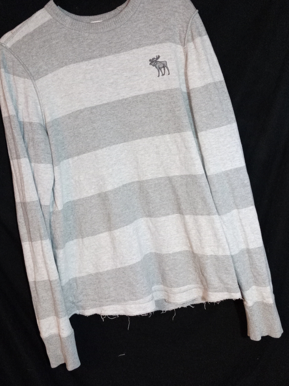 Abercrombie & Fitch Gray Striped Crewneck Sweater Unisex Size L